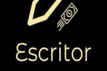 Capa do curso Escritor Milionário de Henrique Carvalho, mostrando um livro aberto com notas de dólar e um símbolo de sucesso.